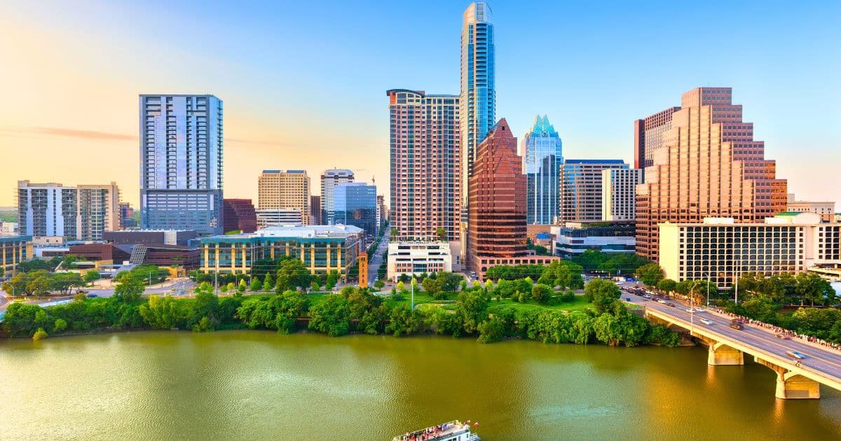 gorgeous city skyline overlooking the water. Austin is a great city for a date night!