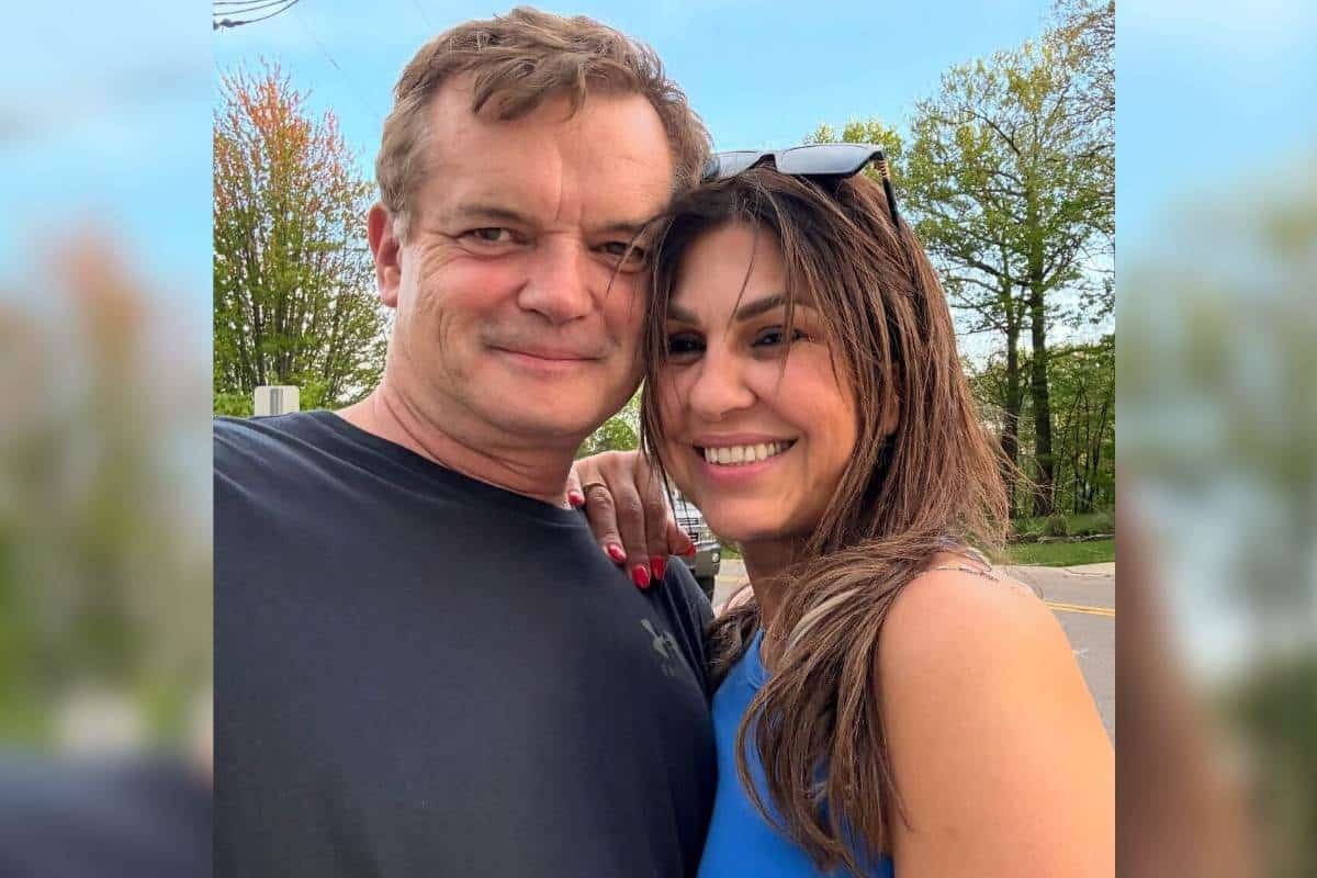 Chris and Faye posing for a casual selfie together.