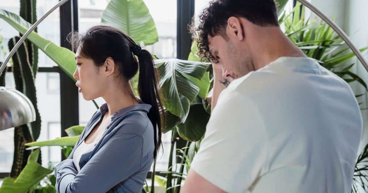 10 Signs Your Relationship Is Toxic
